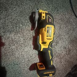 DeWalt 20V XR Brushless Oscillating Multi-Tool (Bare Tool)