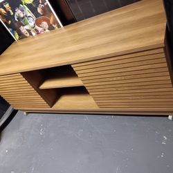 TV stand / Mueble para Televisión 