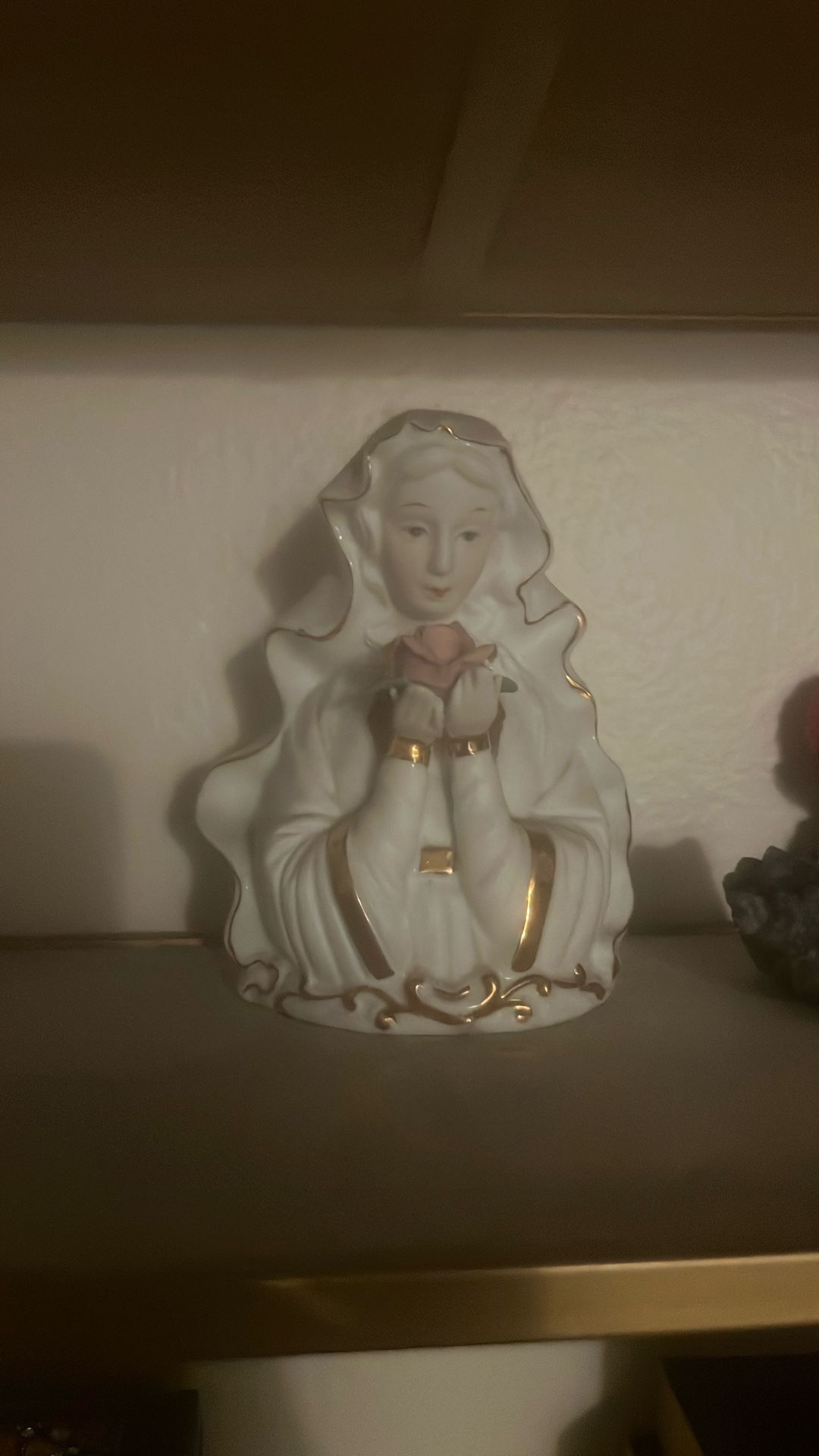 Cina Virgin Mary Figure 