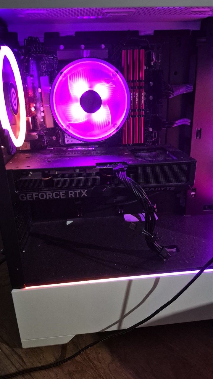 High-Performance Gaming PC Bundle ā RTX 4070, i7 13700K, 360Hz Monitor, Apex Pro, Superlight V2