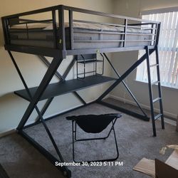 FULL/QUEEN DESK AND BUNK BED