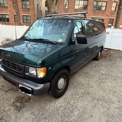 2001 Ford E-150
