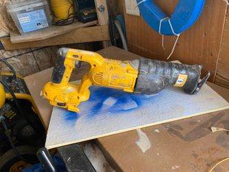 Dewalt saw