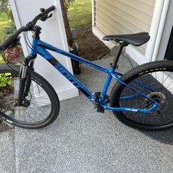 Giant Talon 27.5 Mountain Bike