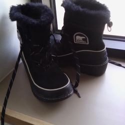 SOREL WATERPROOF ANKLE BOOTS (Women's)