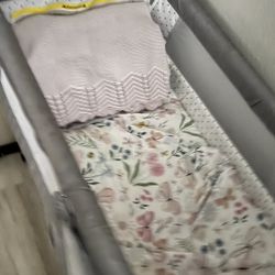 Bassinet 90 dls (normal 180dls )