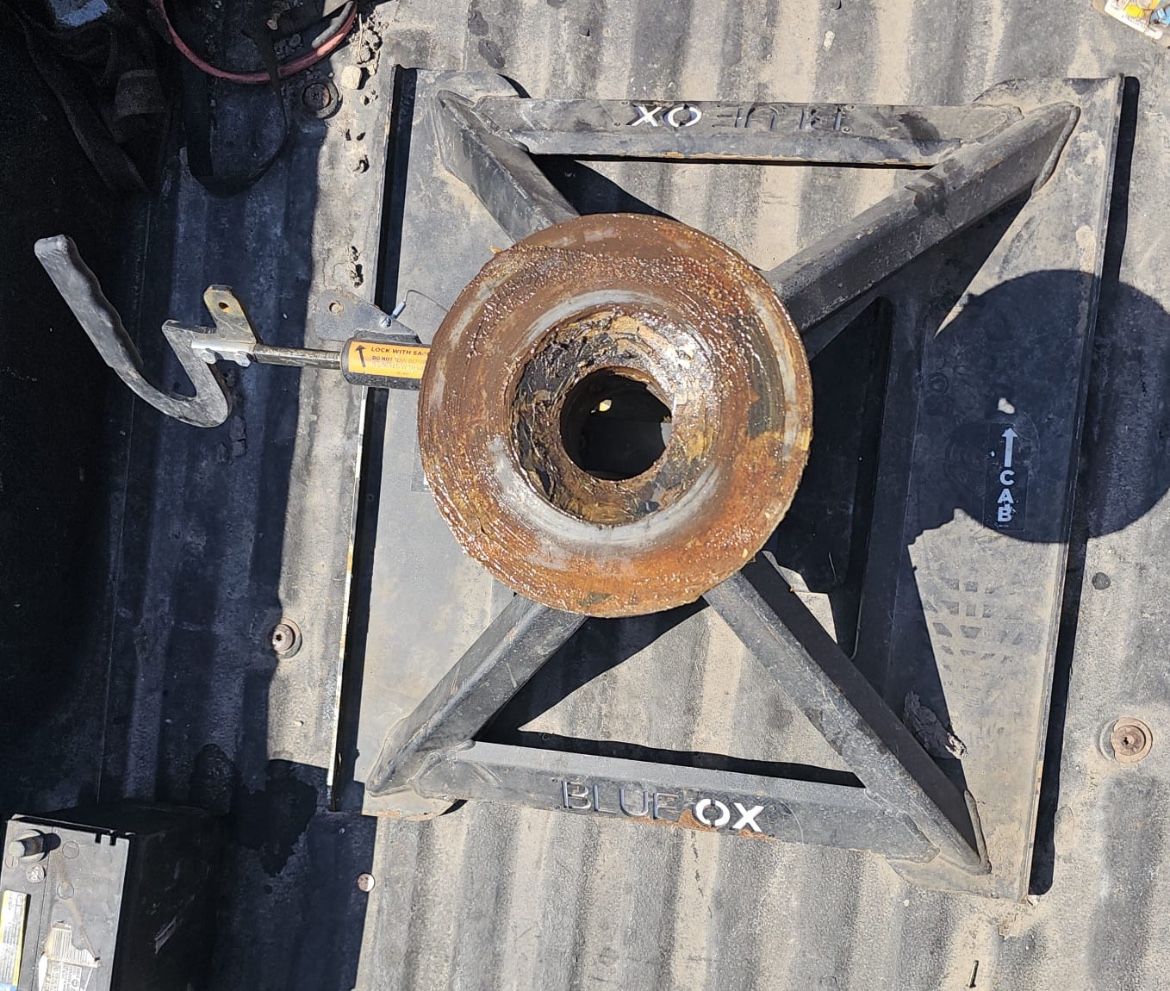 Blue Ox Gooseneck 5th Wheel Hitch for Sale in San Antonio, TX OfferUp