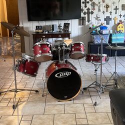 PDP Pacific Drum & Percussion Drum Set With Cymbals 