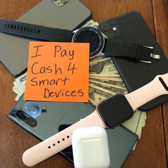 Apple Watch iPad MacBook 