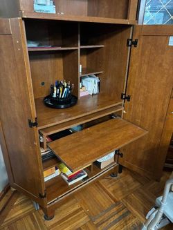 WOOD COMPUTER CABINET - LOTS OF SPACE