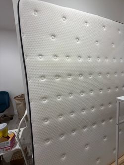 Queen mattress