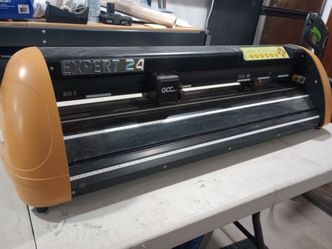 GCC Expert 24 Vinyl Cutter Plotter