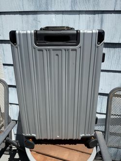 Checked Luggage Upgrade PC Hard Shell Rolling Travel Medium Suitcase 24” Medium .