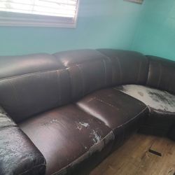 Free Sectional leather sofa 