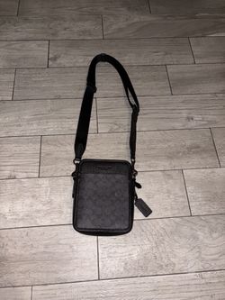 Authentic Coach Sullivan Black Men’s Crossbody Bag – Like New