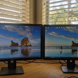 Lot of 2 Dual Screen Dell 22" Widescreen LCD Monitors 