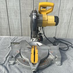 10 inch compound miter saw Dewalt