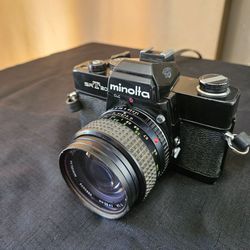 MINOLTA SR-T 102 BLACK BODY 35MM CAMERA
