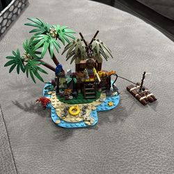 Ray the castaway Lego