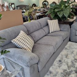 Oscar Sofa & Loveseat (Light Grey)