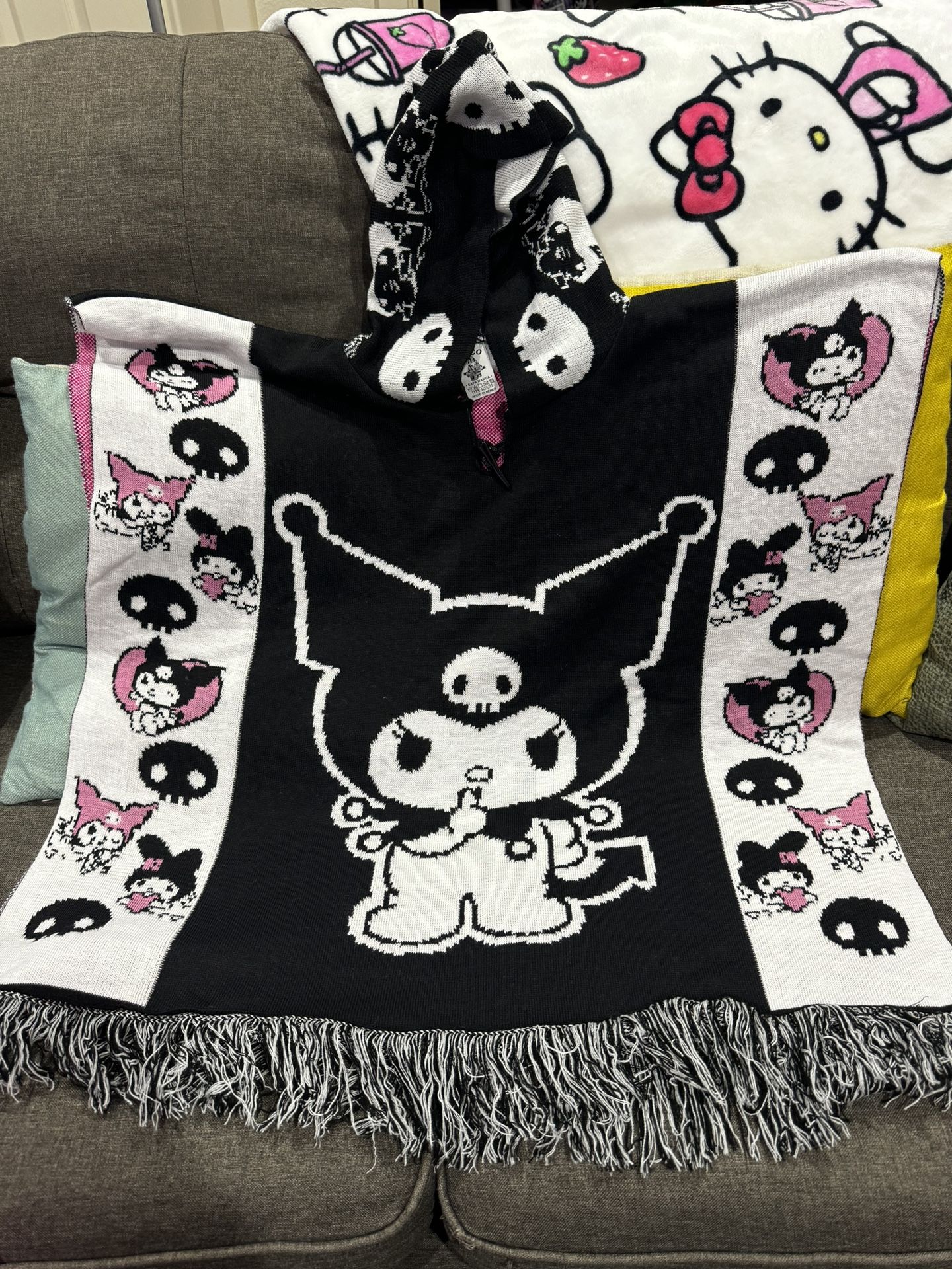 Kuromi Poncho