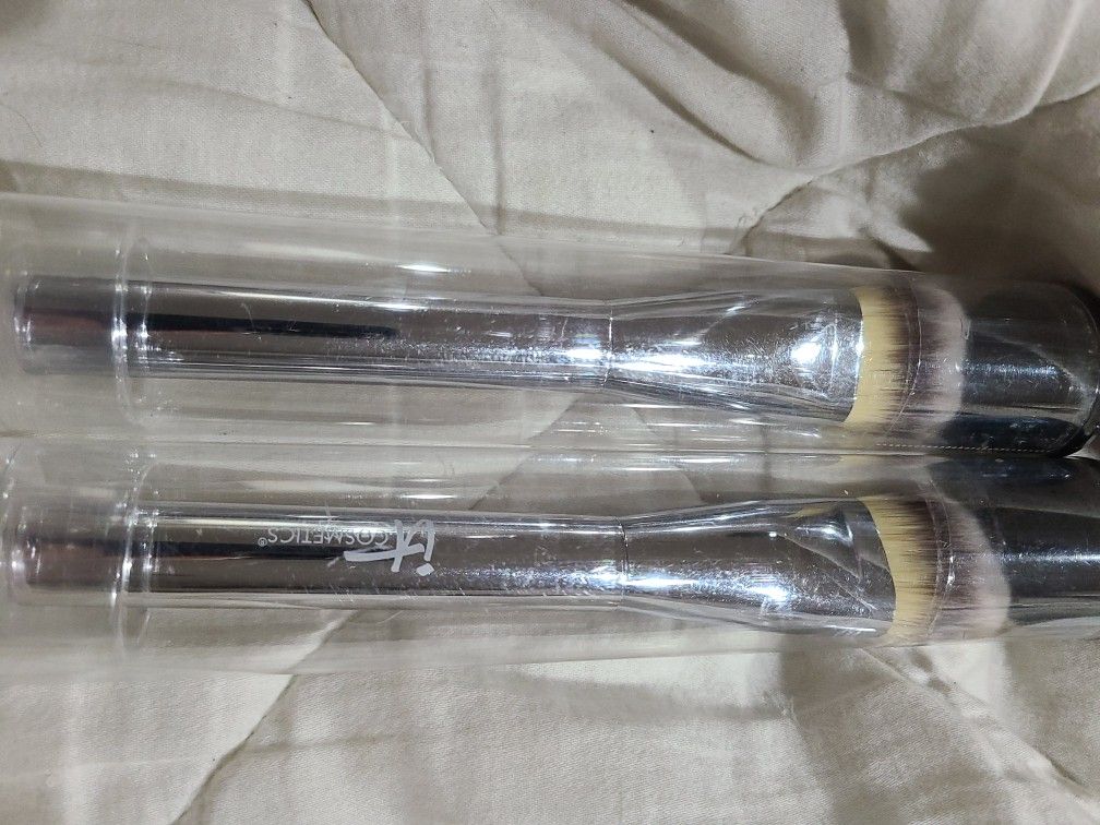 It Cosmetics Foundation Brush