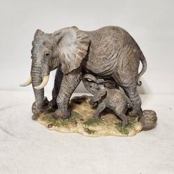Home Interior Protective Instincts Masterpiece Porcelain Mother & Baby Elephant 