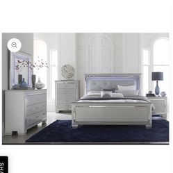 New King Bedroom Set 4 Pieces Set 
