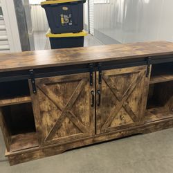 TV STAND/DRESSER