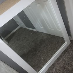 White Mirror 