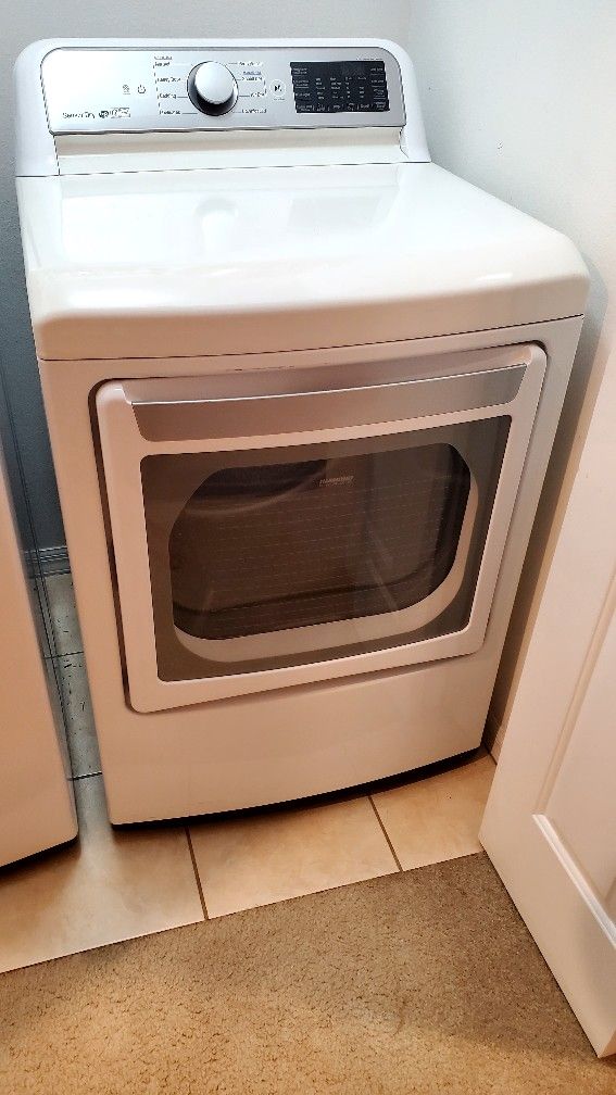 LG Washer and Dryer Set $500
