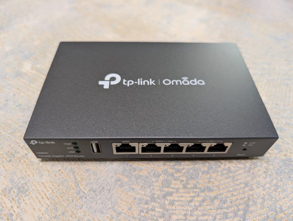 TP-Link ER605 Omada Gigabit VPN Router – Dual WAN, USB, Excellent Condition