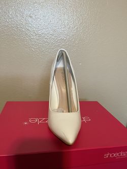 White Stilettos With Gold Heel
