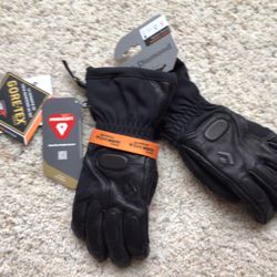 Black Diamond Goretex -20-4 C Women’s Size Small Never Been Worn