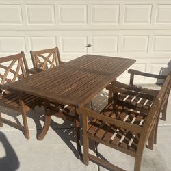 Beautiful Refinished Wood Table & 4 Chairs