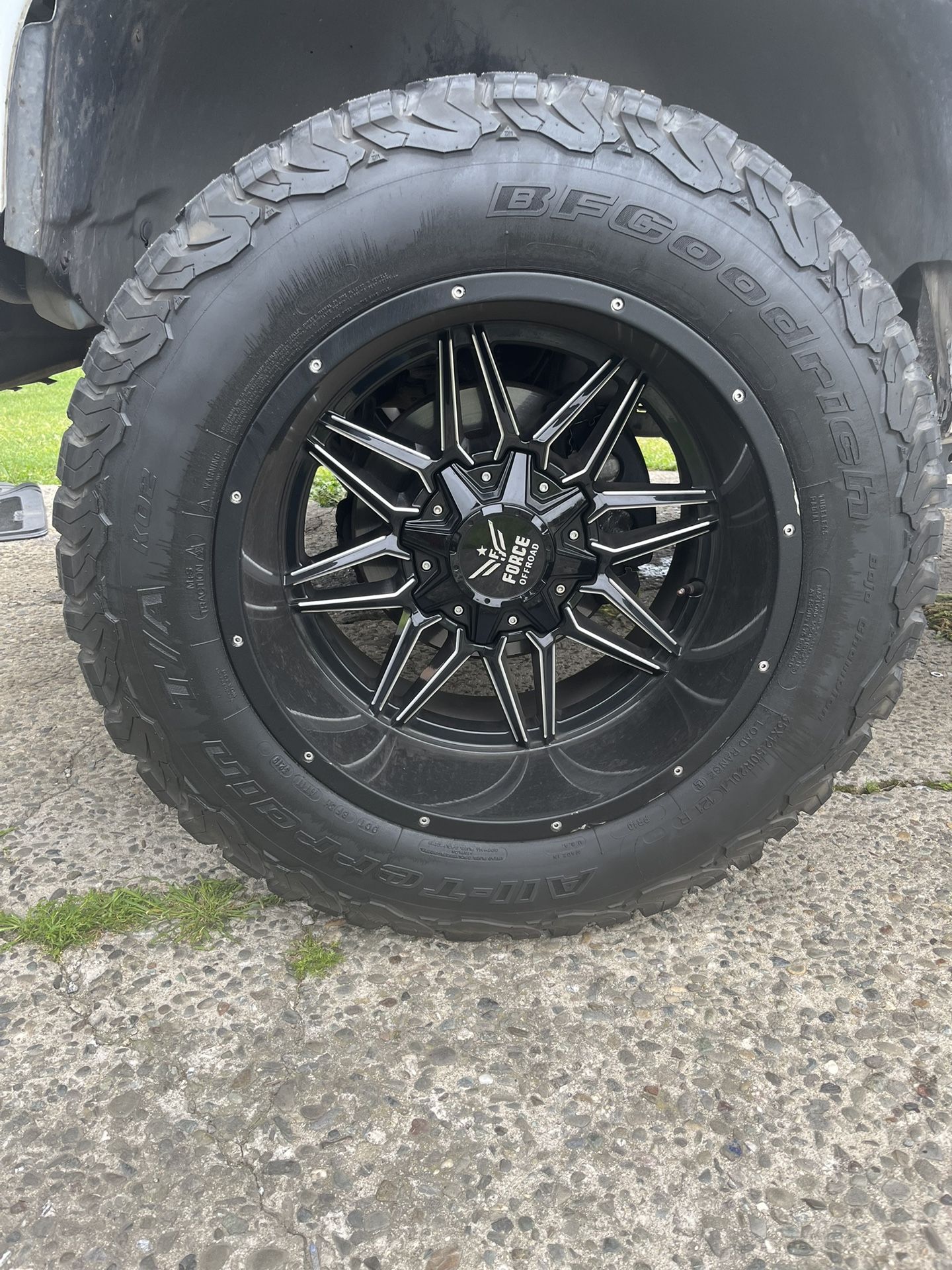 35x12.5x20 $1000 Obo