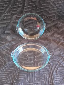 Pyrex #229 clear glass 9.5-inch fluted deep-dish pie plate