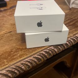 P5 Controller And Airpods