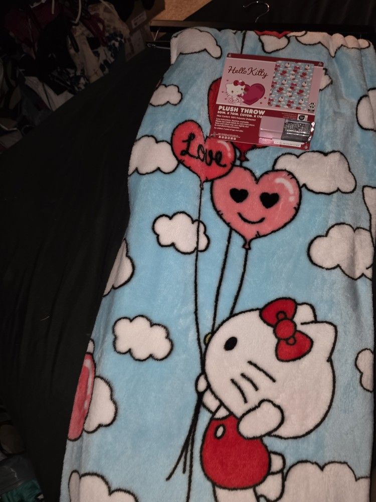 Hello Kitty Valentines Blanket