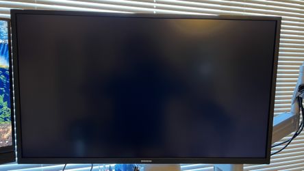 Samsung 32 in Monitor