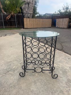 Wine rack table