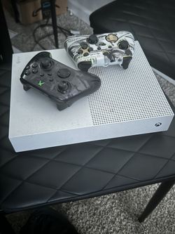 Xbox One S- 1TB