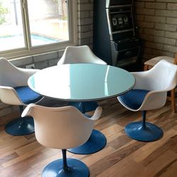 Vintage Dining Set + Mattress Sets + AND other supplement furniture/items – Priced to Sell!