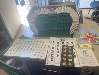 Vintage Wheel of Fortune Board Game 1985  TV Game Show Pressman Game