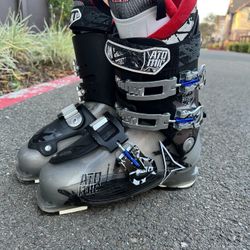 ATOMIC WAYMAKER 80 SKI BOOTS 26/26.5 Mens for Sale in Pleasanton