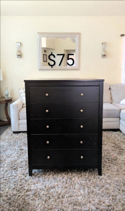 BLACK WOOD DRESSER WITH 5 DRAWERS