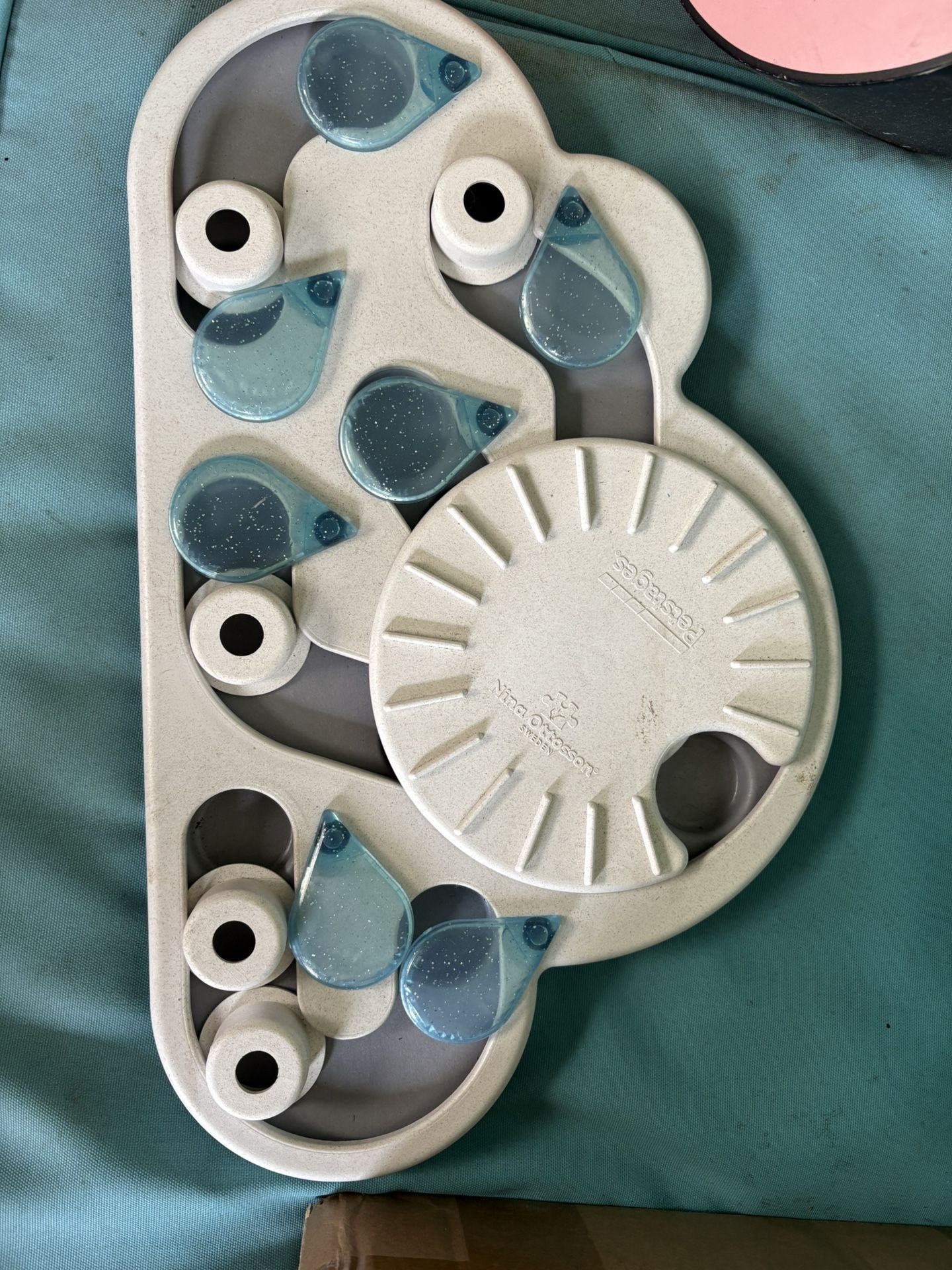 Dog treat puzzle toy
