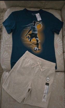 Boy's Shorts And Tee Set Size 5T