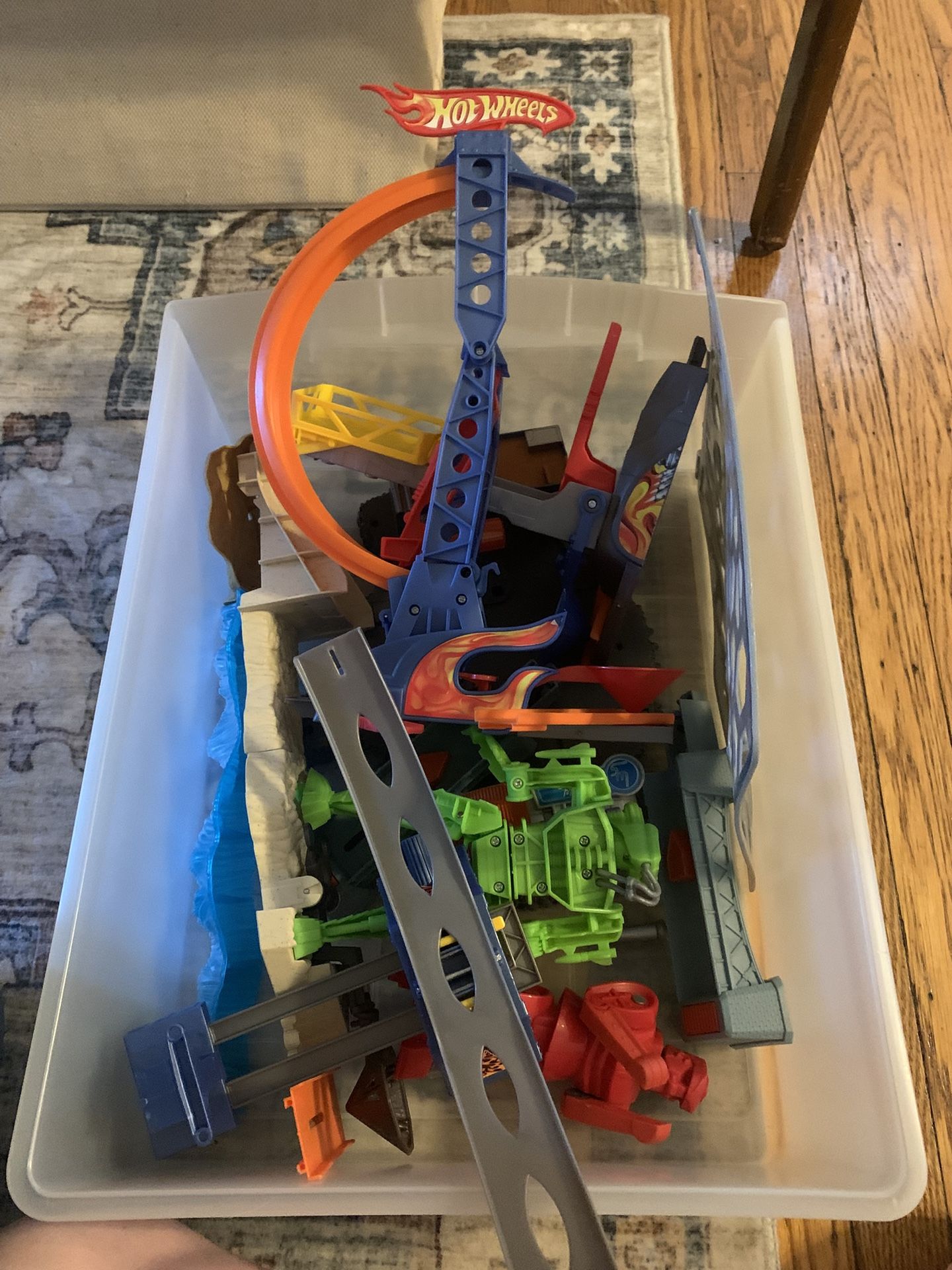 Random Hot Wheels Tracks And Pieces 