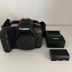 Canon EOS 5D Mark II Full Frame DSLR Camera (Body Only) Shutter count 11k